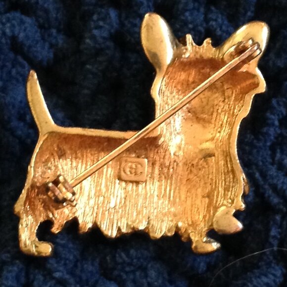 VTG Scotty/Westie Enameled 1960's Brooch; Solid casting, Black Nose; Textured - Picture 2 of 3
